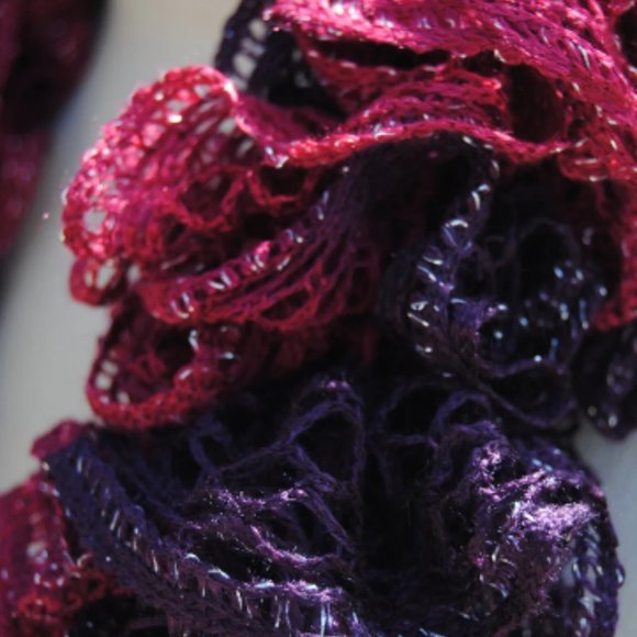 Crochet Purple and Pink Ruffle Scarf/New - Picture 3 of 3